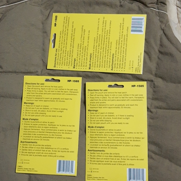 4 packet brand new stuck on heat pad - Picture 2 of 4